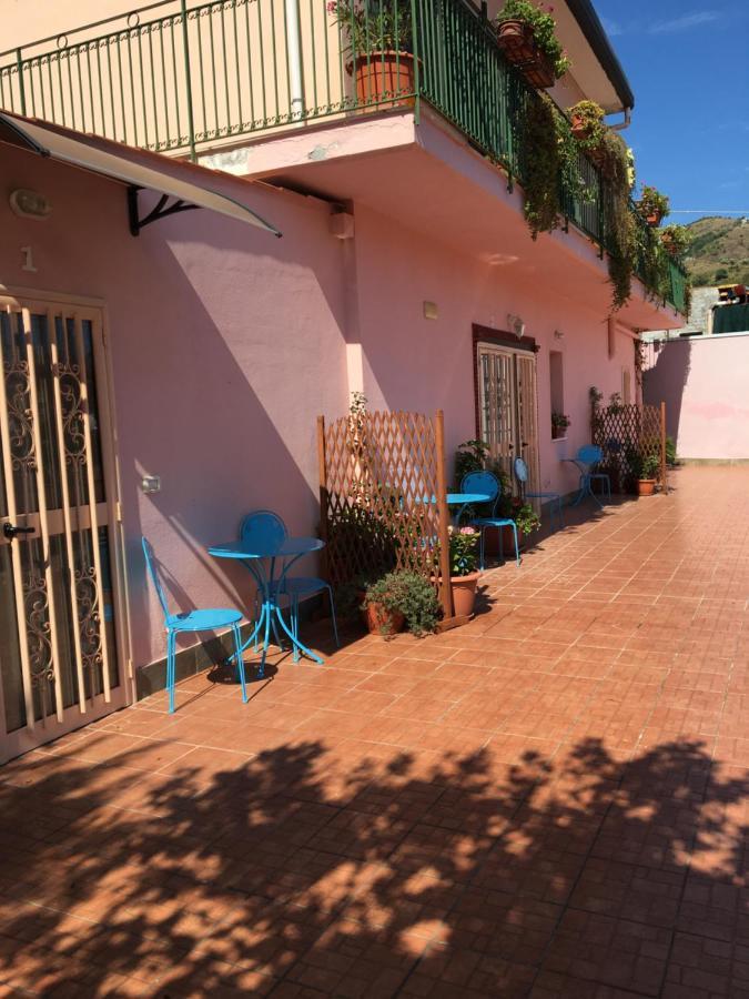 B&B Teodora Gaggi Buitenkant foto